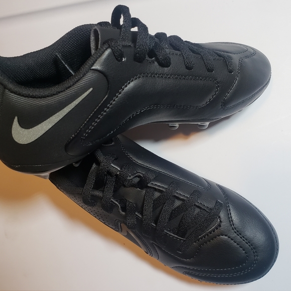 Nike unisex-child Tiempo Legend 9 Club Multi Ground Soccer Cleats - Picture 4 of 4